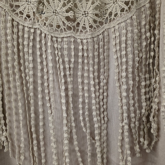 Kye Mi Boho Peasant Blouse with Crochet Fringe – Size Large (Beige/Tan) EUC - Picture 3 of 8